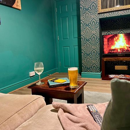 The Rose- Grd Floor, 2-5 Beds, Smarttv, Uni, Tram, M250 Fibre Apartment Nottingham Bagian luar foto